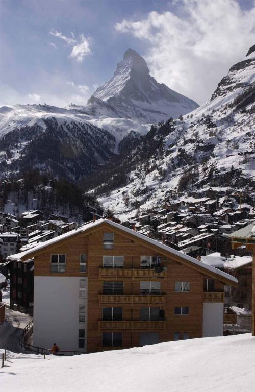 Haus Alpine Apartment Zermatt Exterior photo
